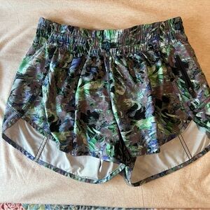 Lululemon Tracker Low Rise Lined Shorts